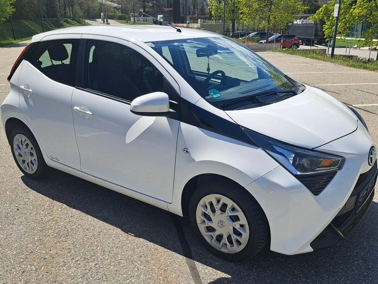 Toyota Aygo Aygo 1,0 VVT-i x-play x-play Weiß - 1
