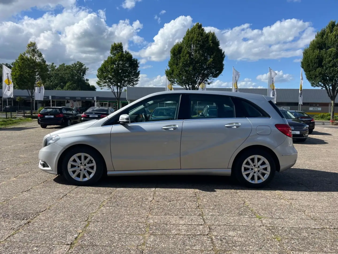 Mercedes-Benz B 180 CDI Diesel,AHK,Aluflegen,Navigation,SHZ Silber - 2