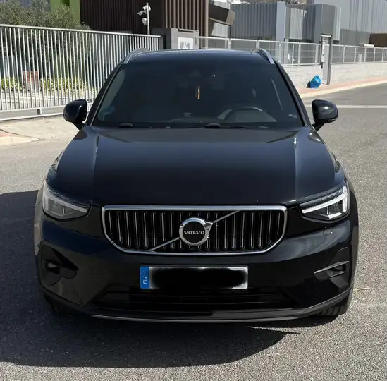 Volvo XC40 2023, foto 2
