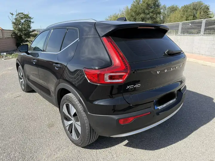 Volvo XC40 2023, foto 7