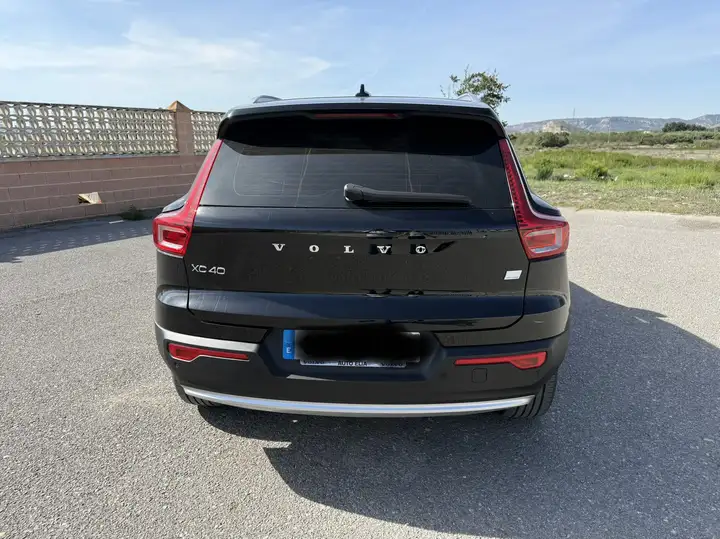 Volvo XC40 2023, foto 5