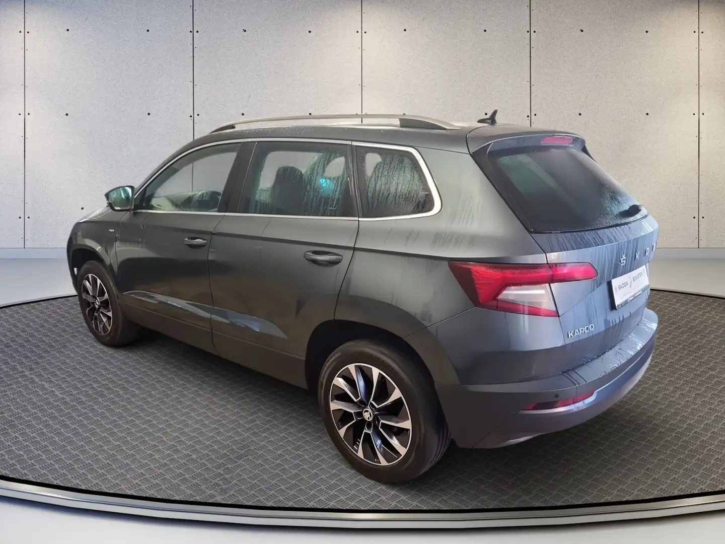 Skoda Karoq Drive 125 1.5 16V TSI Grau - 2