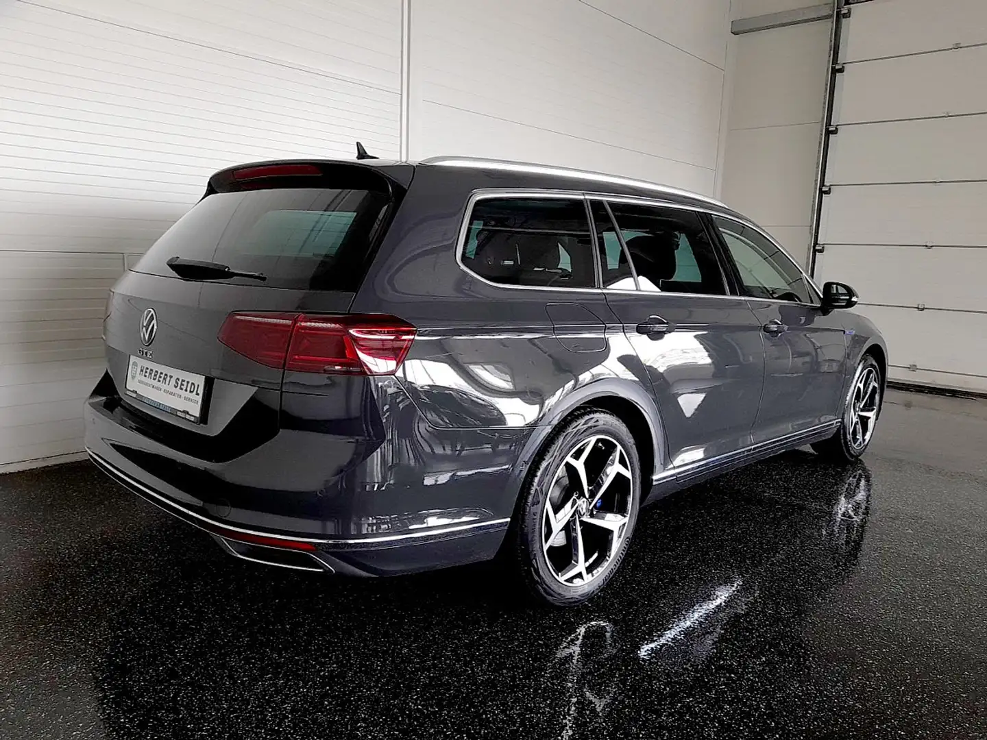 Volkswagen Passat Variant GTE PHEV DSG *MATRIX-LED / DCC / 18 ZOLL / VIRT... Grau - 2