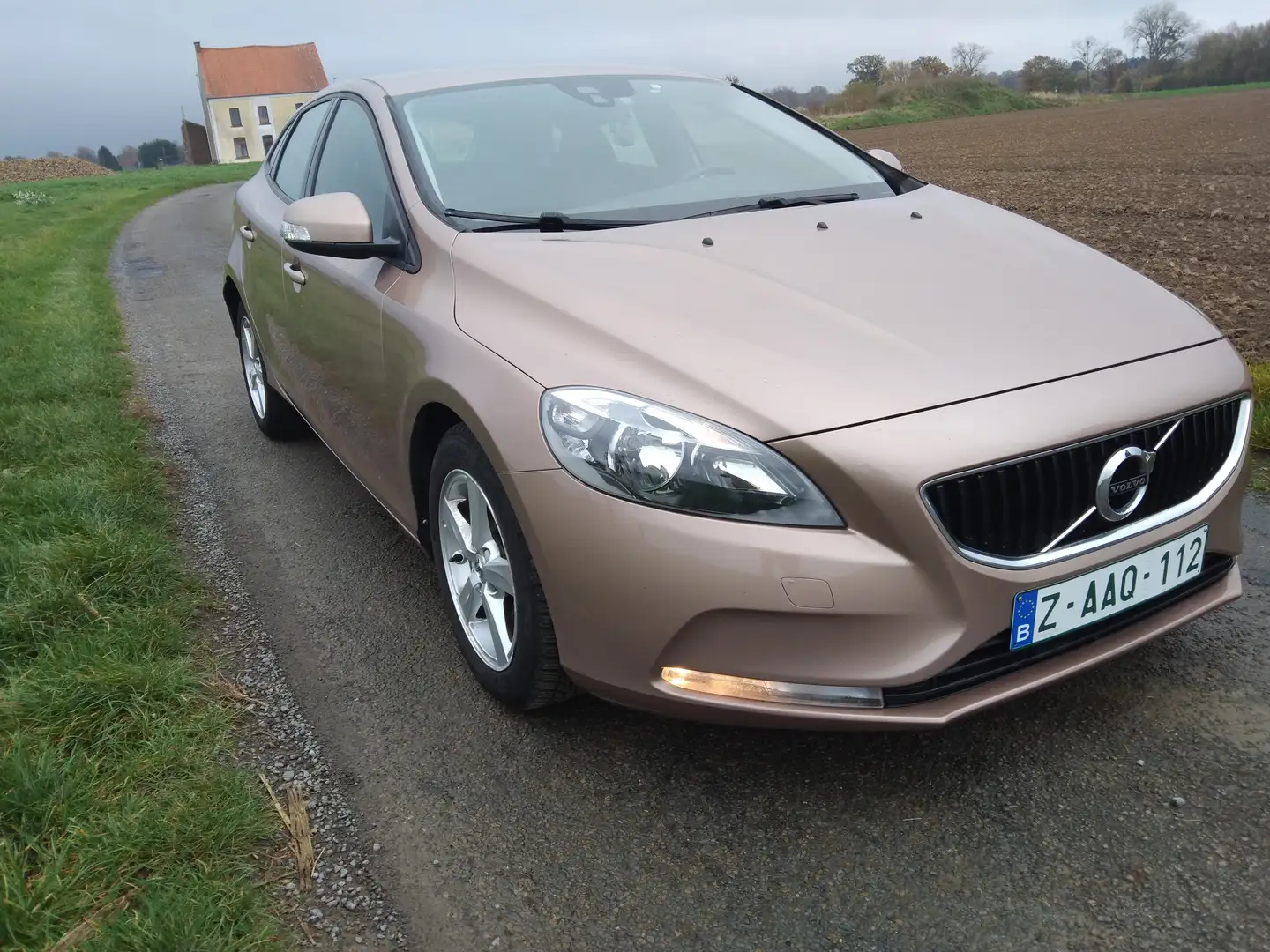 Volvo V40 V40 2.0 D2 Eco Momentum. 12mois garantie Bronze - 2