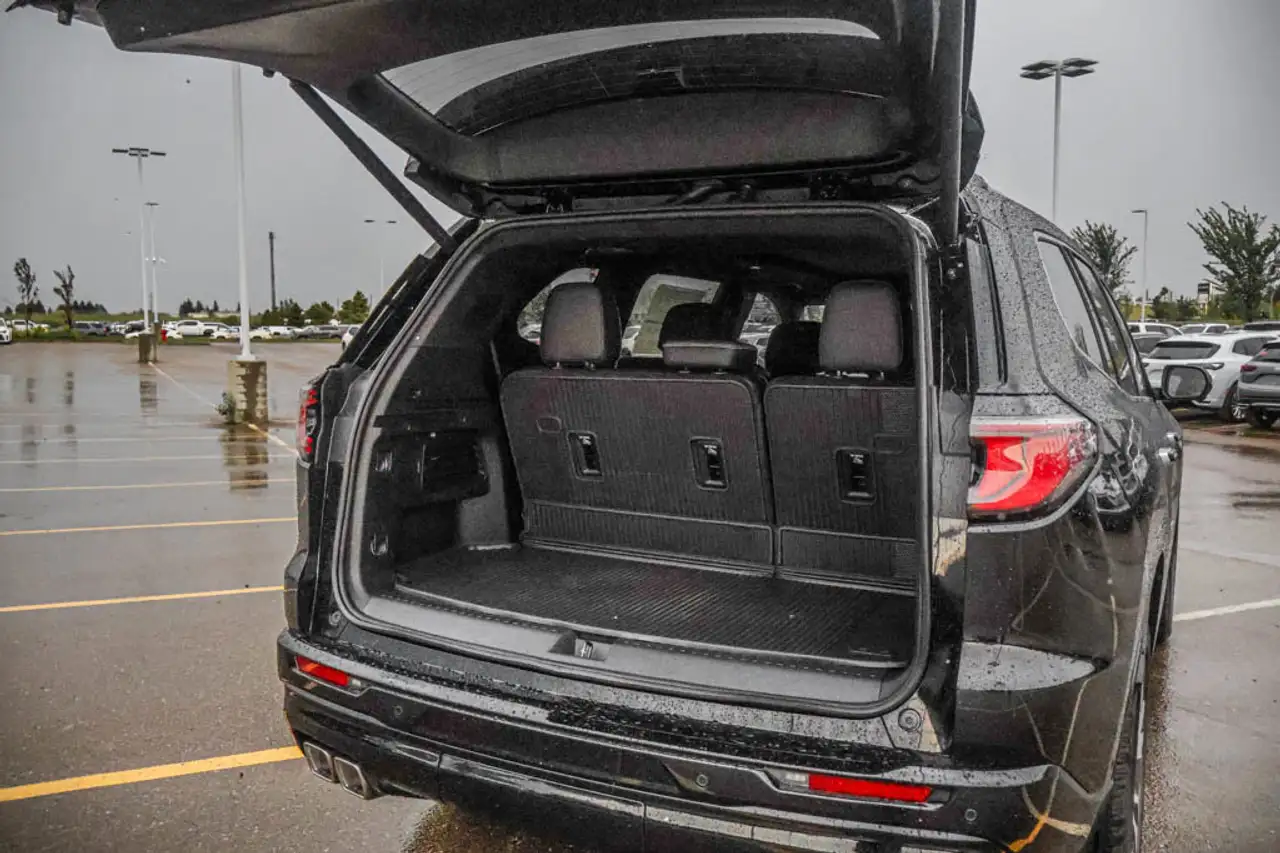 GMC Acadia снимка GMC Acadia