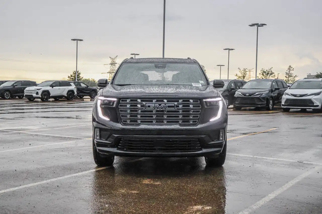 GMC Acadia снимка GMC Acadia