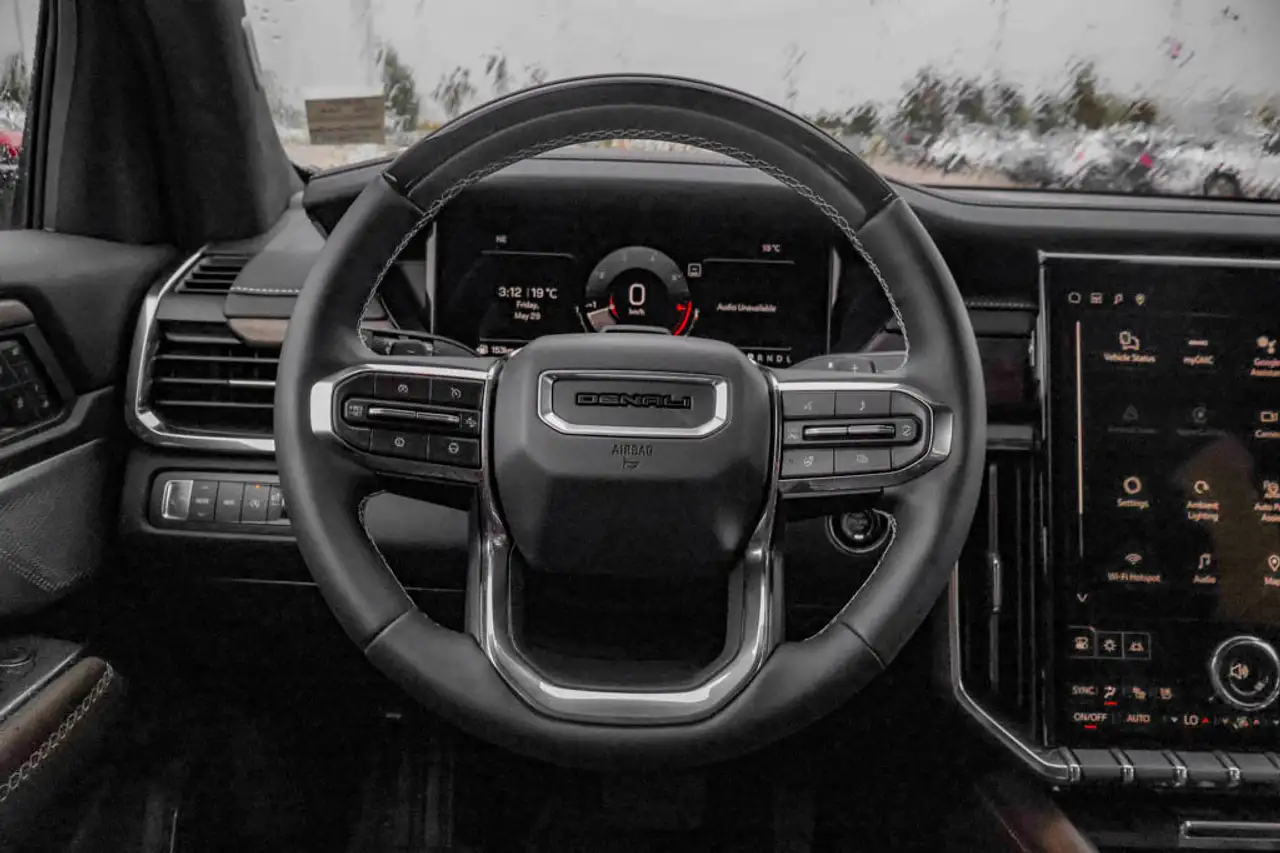 GMC Acadia снимка GMC Acadia