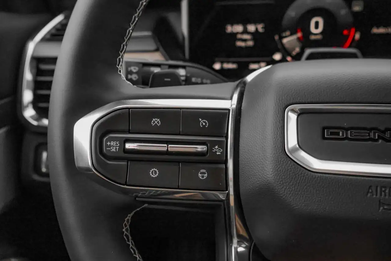 GMC Acadia снимка GMC Acadia