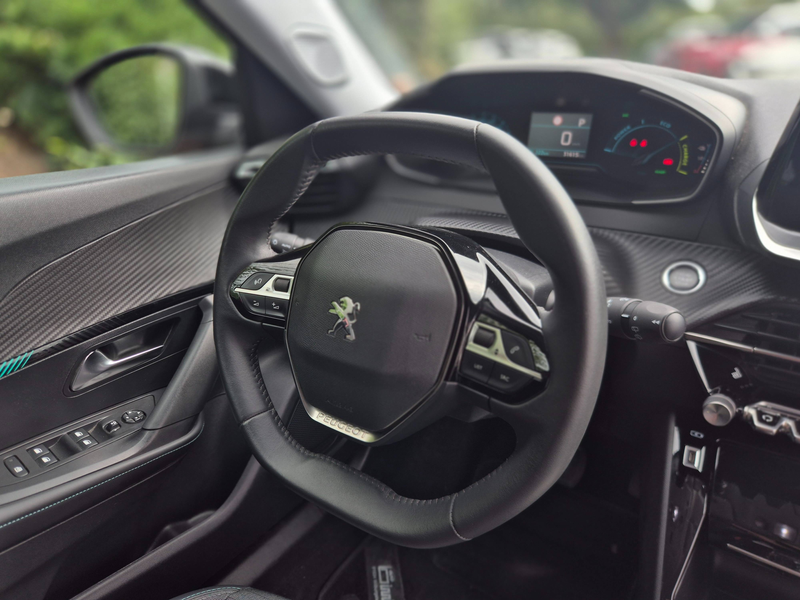 Peugeot e-2008 e-2008 Allure - 1. Hand/3D-Navi/Rückfahrkamera/Sitzheizung — photo 11