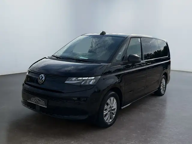 Volkswagen Multivan view 2
