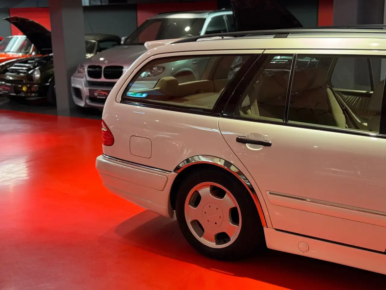 Mercedes-Benz E 320 T/ 3,2 V6 224PS/LORINSER/2.HAND/TOPZUSTAND, foto 8