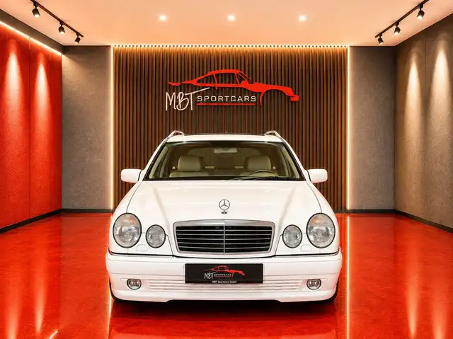 Mercedes-Benz E 320 T/ 3,2 V6 224PS/LORINSER/2.HAND/TOPZUSTAND