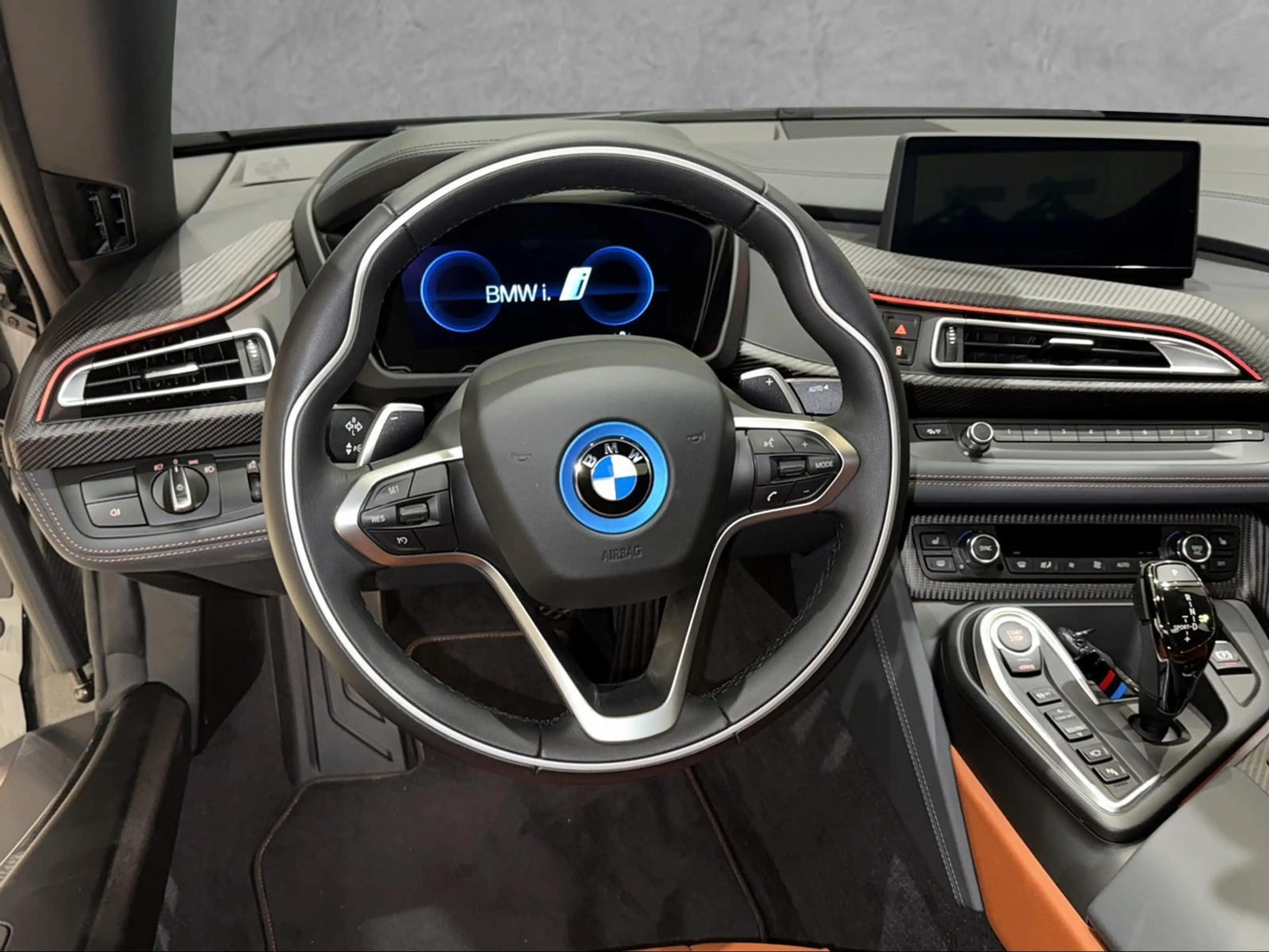 BMW i8 Roadster — photo 7
