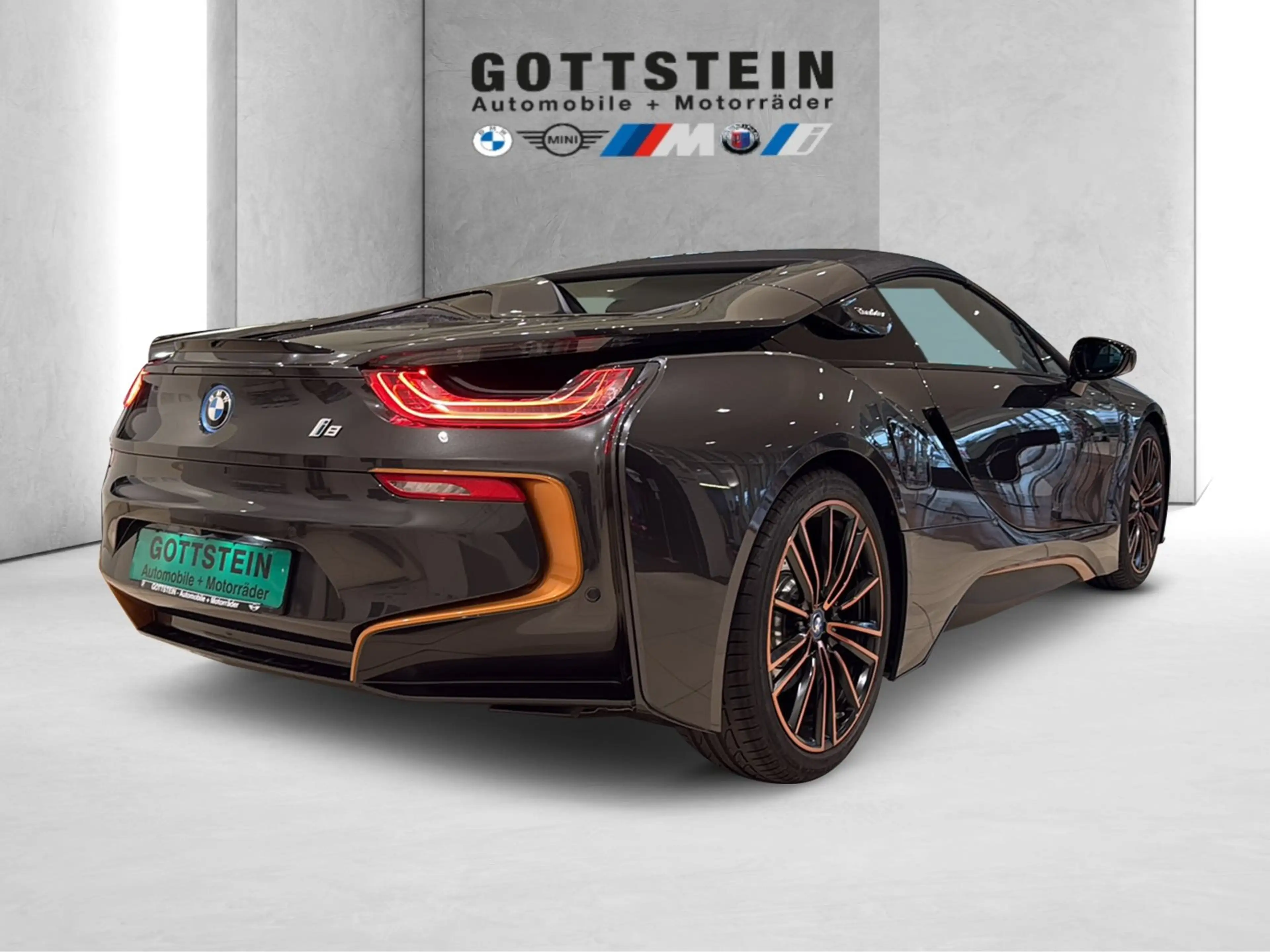 BMW i8 Roadster — photo 11
