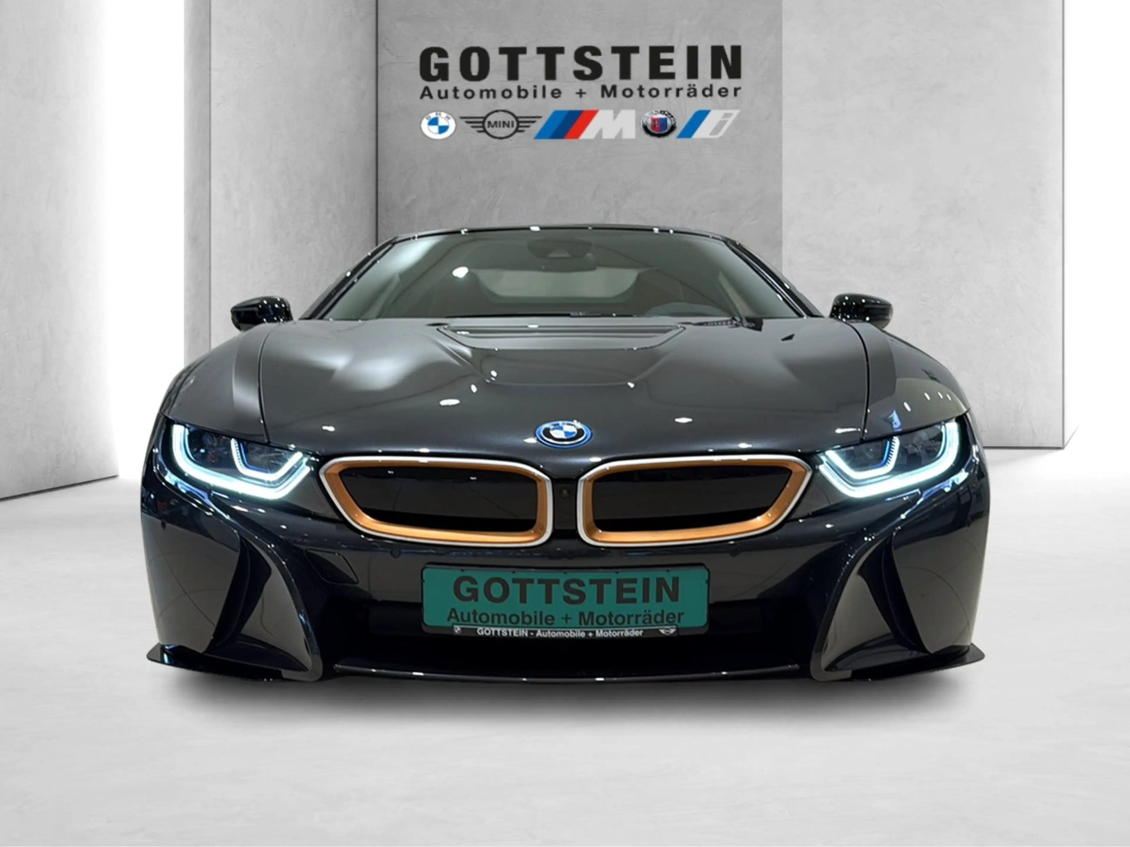 BMW i8 Roadster — photo 2
