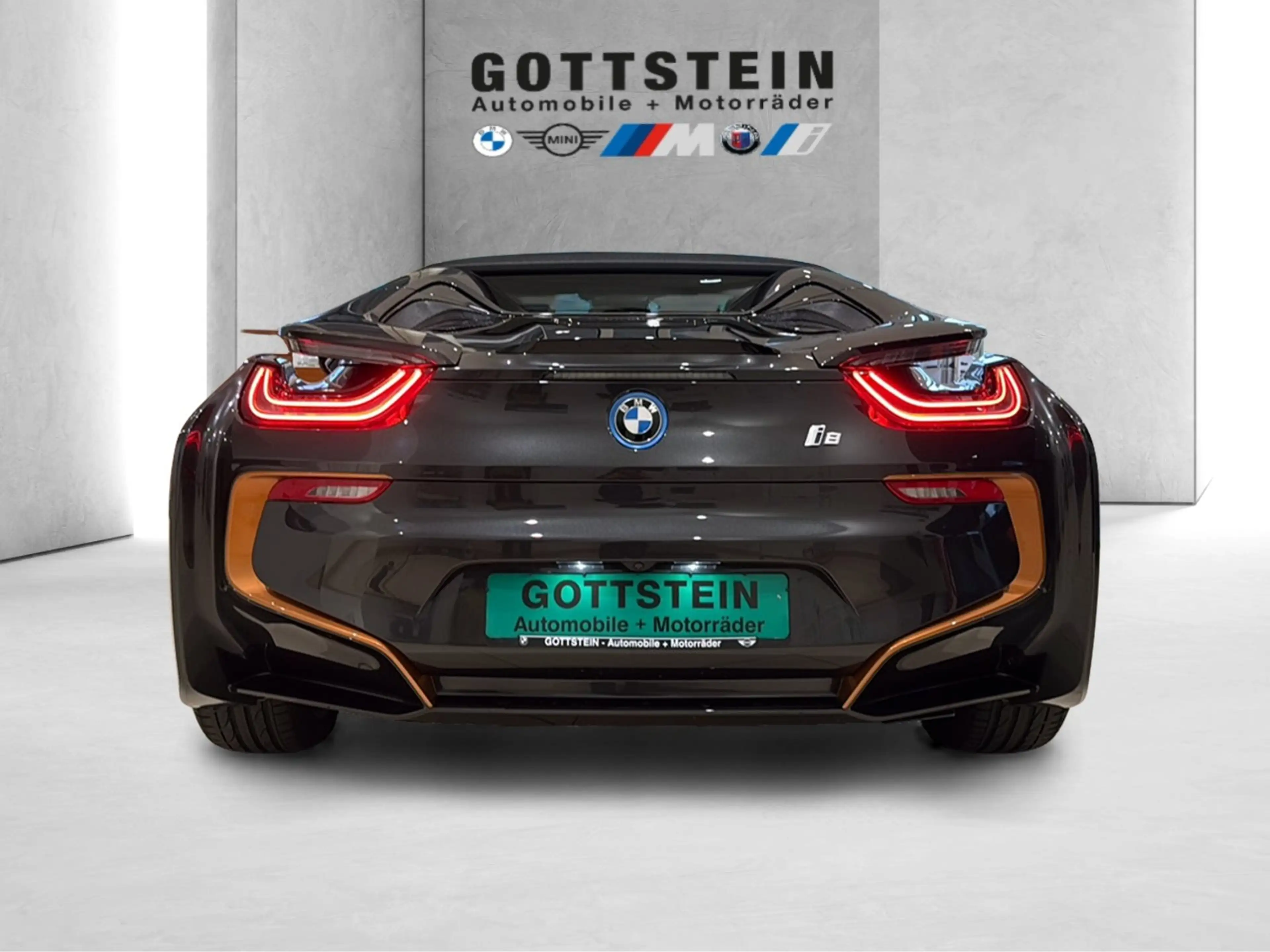 BMW i8 Roadster — photo 9