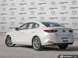 Mazda 3 снимка Mazda 3