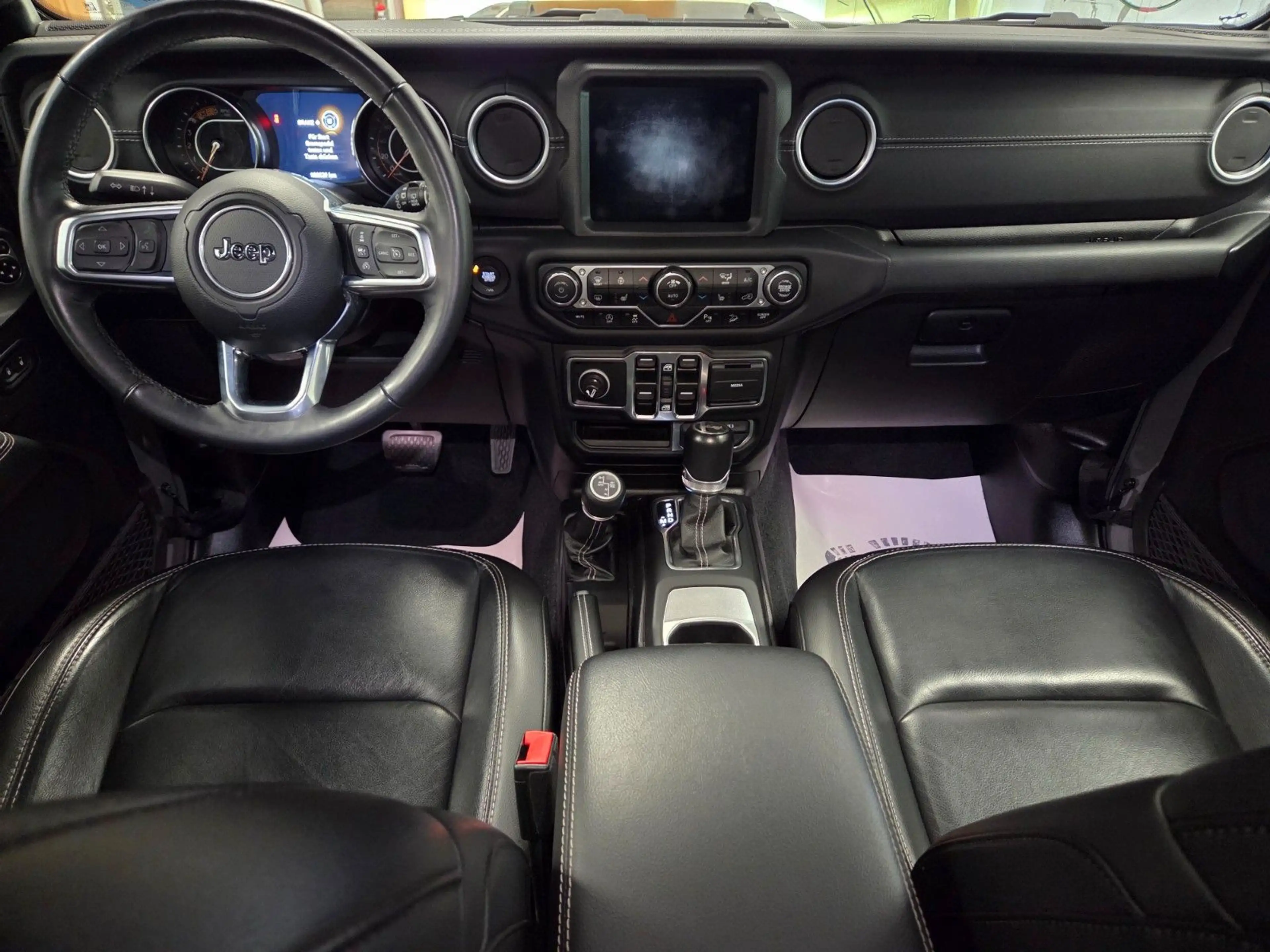 Jeep Wrangler 2.2 CRDi Unlimited Sahara Sonderlack — photo 7