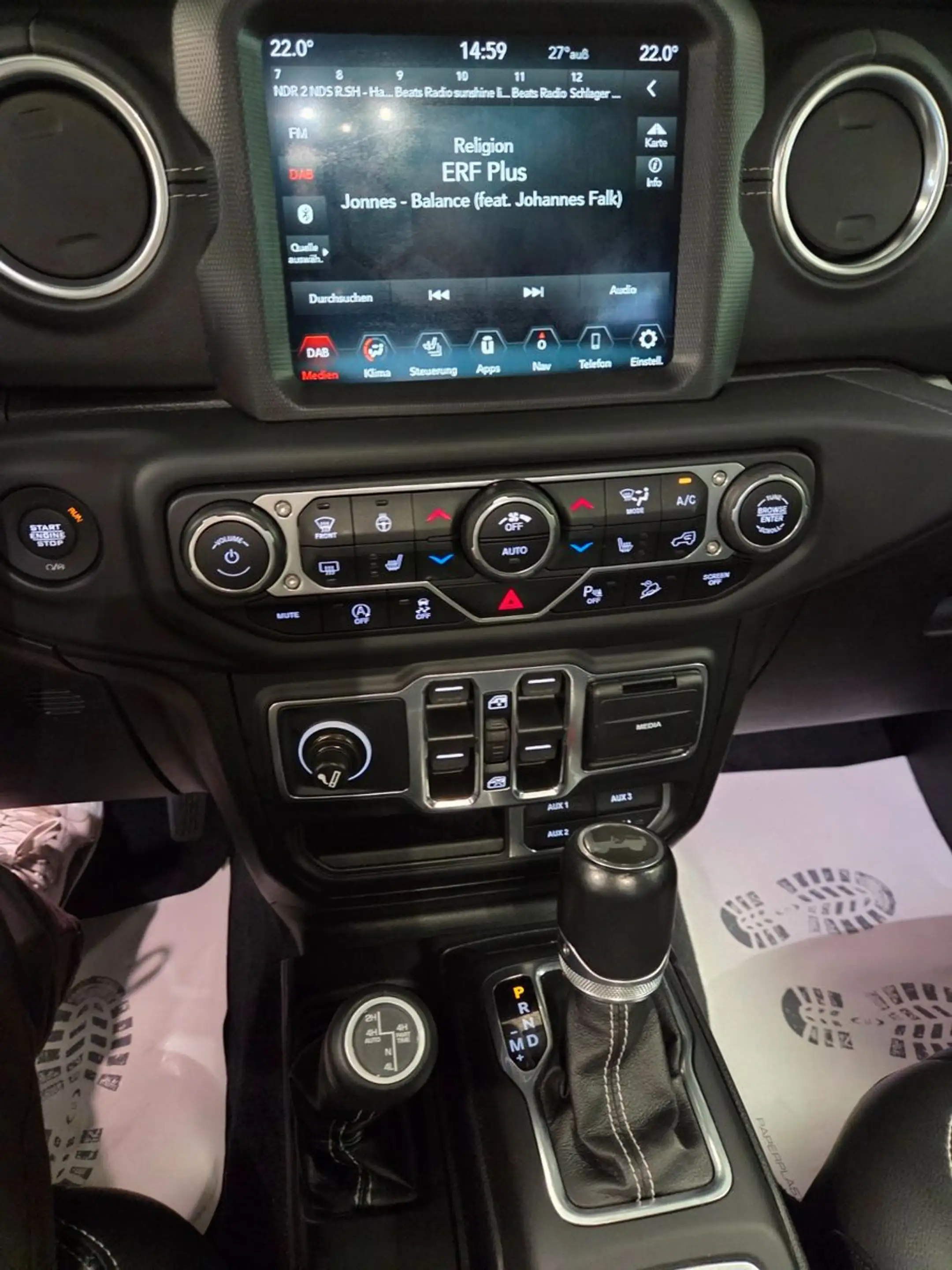 Jeep Wrangler 2.2 CRDi Unlimited Sahara Sonderlack — photo 12