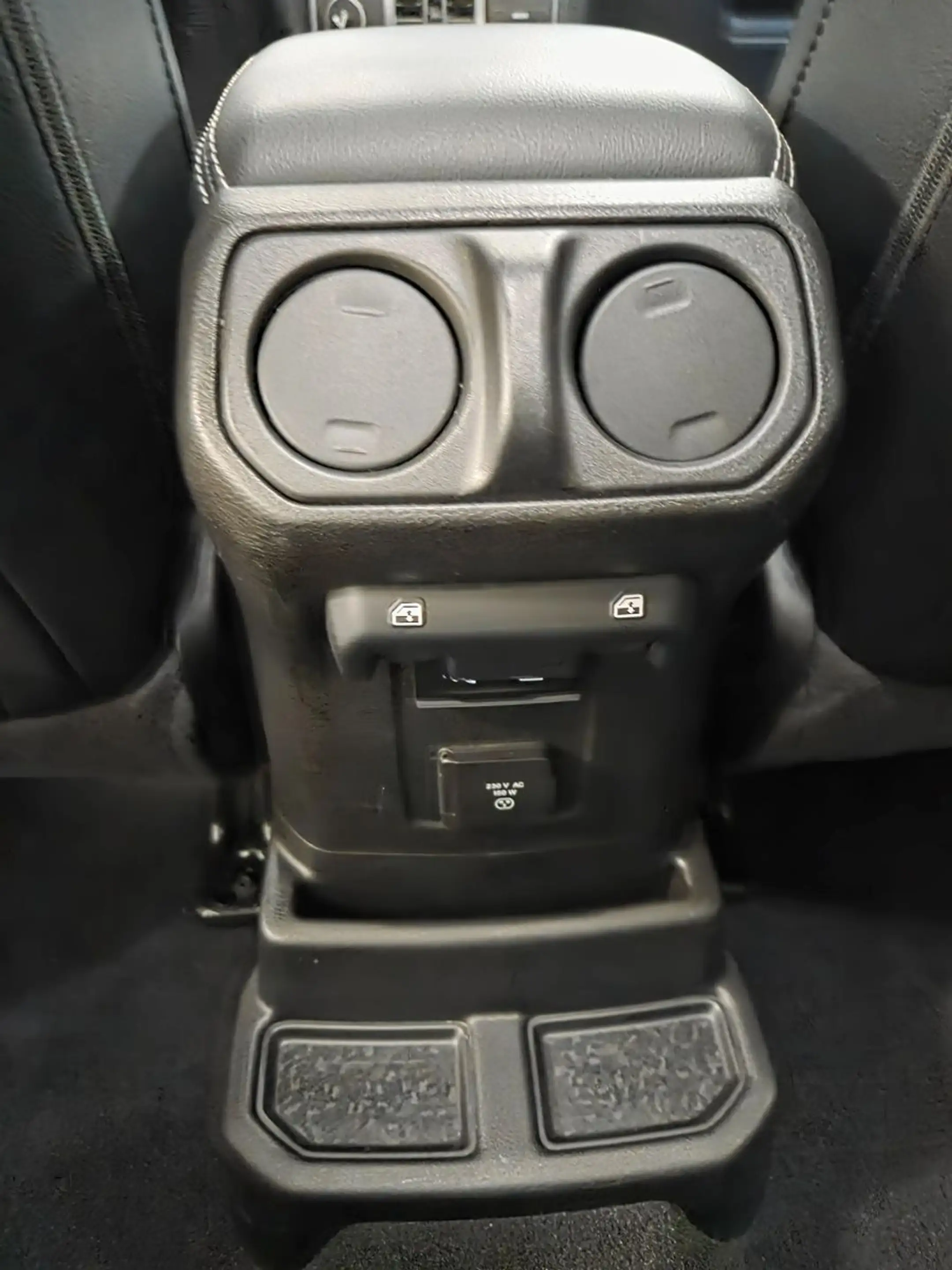 Jeep Wrangler 2.2 CRDi Unlimited Sahara Sonderlack — photo 15