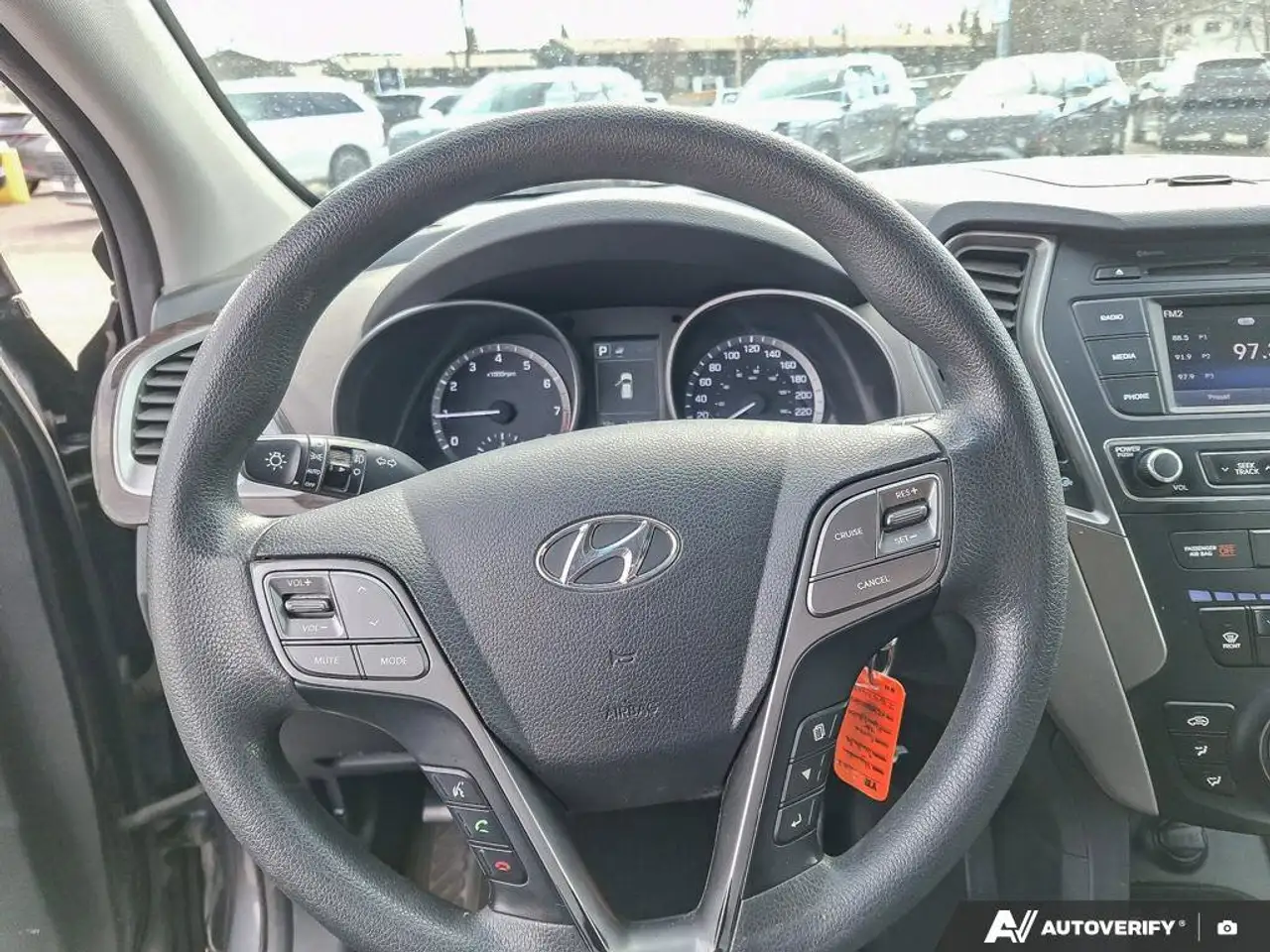 Hyundai SANTA FE снимка Hyundai SANTA FE