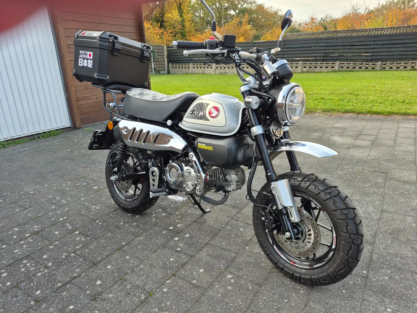 Honda Monkey 125 met kit Kitaco 145cc + alle opties Bílá - 1