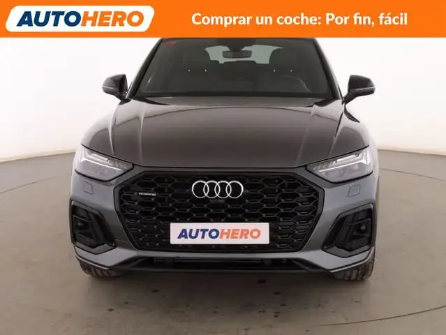 Audi Q5 view 9
