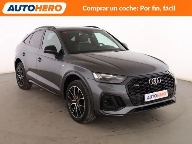 Audi Q5 view 8