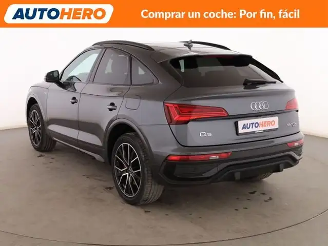 Audi Q5 view 4