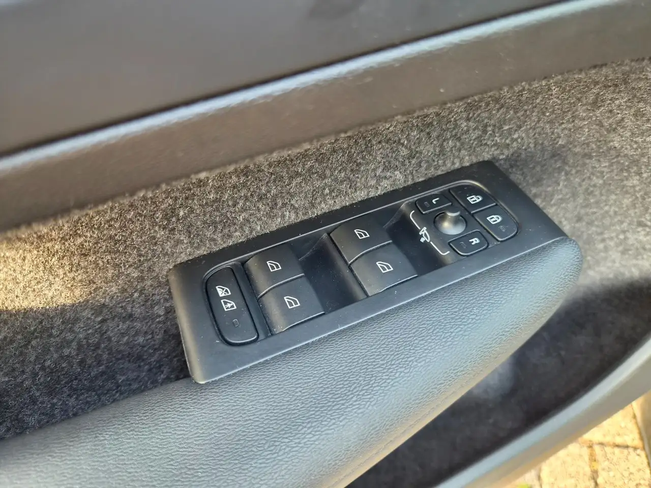 Volvo XC40 Core 2WD/Navi/Kamera/LEDs/Garantie/1.Hand, миниатюра 26