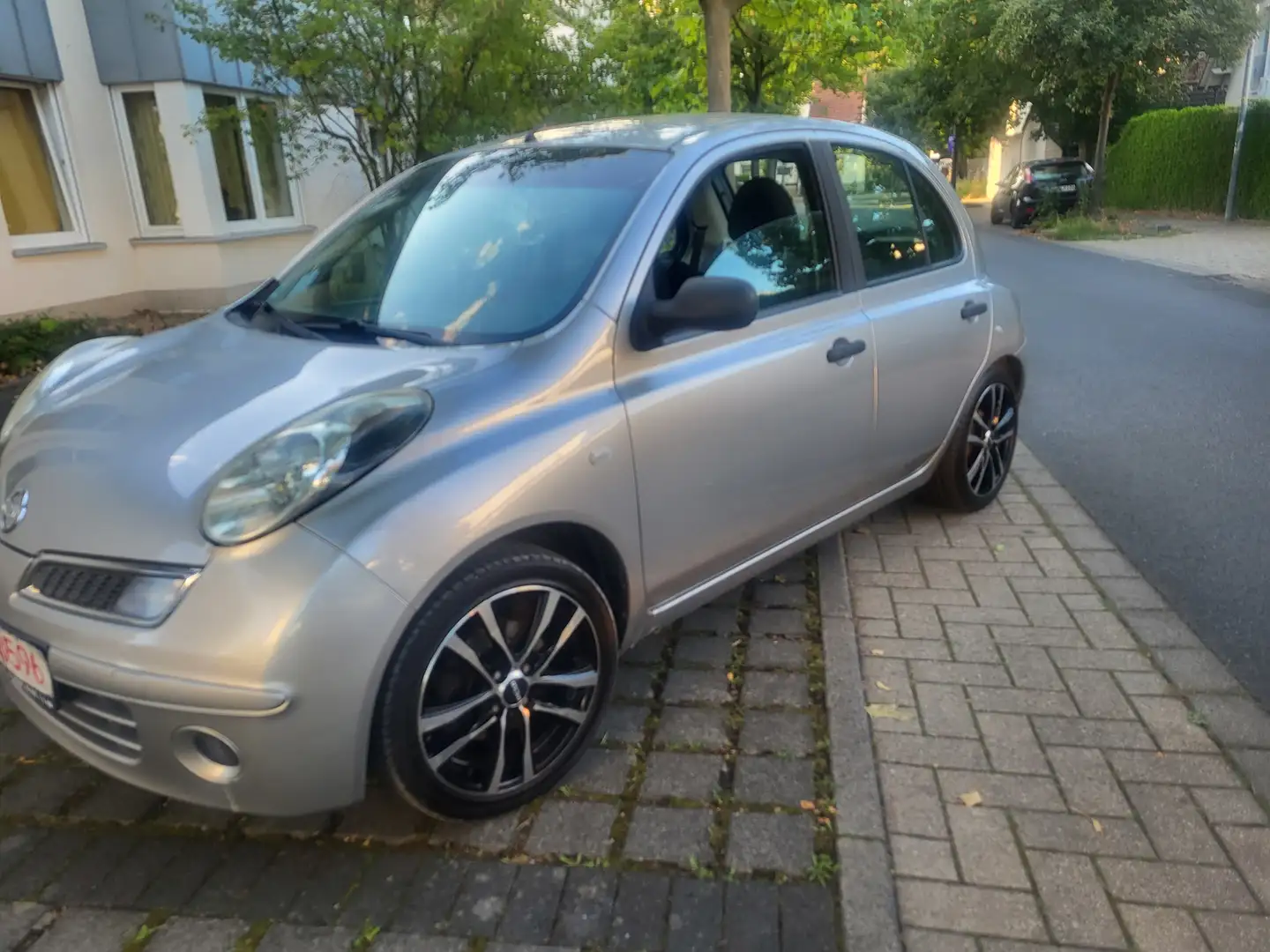 Nissan Micra Micra 1.2 visia Silber - 1