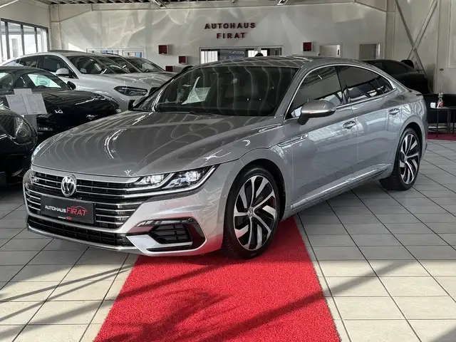 Volkswagen Arteon R Line Kamera ACC LED Virtual TachoAnhängerkupp