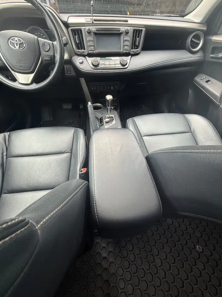 Toyota RAV 4 photo Toyota RAV 4
