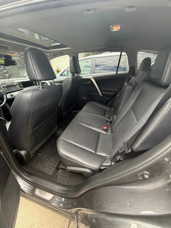 Toyota RAV 4 photo Toyota RAV 4