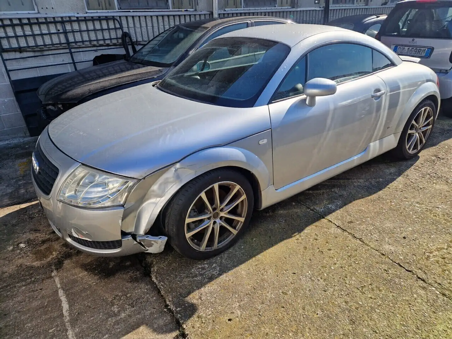 Audi TT Coupé 1.8 T 20V 179 CV cat Grijs - 2