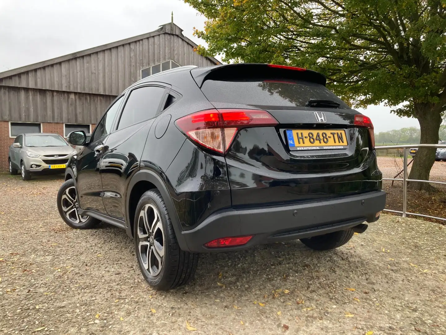 Honda HR-V 1.5 i-VTEC Executive | Pano/schuifdak + Xenon/LED Zwart - 2