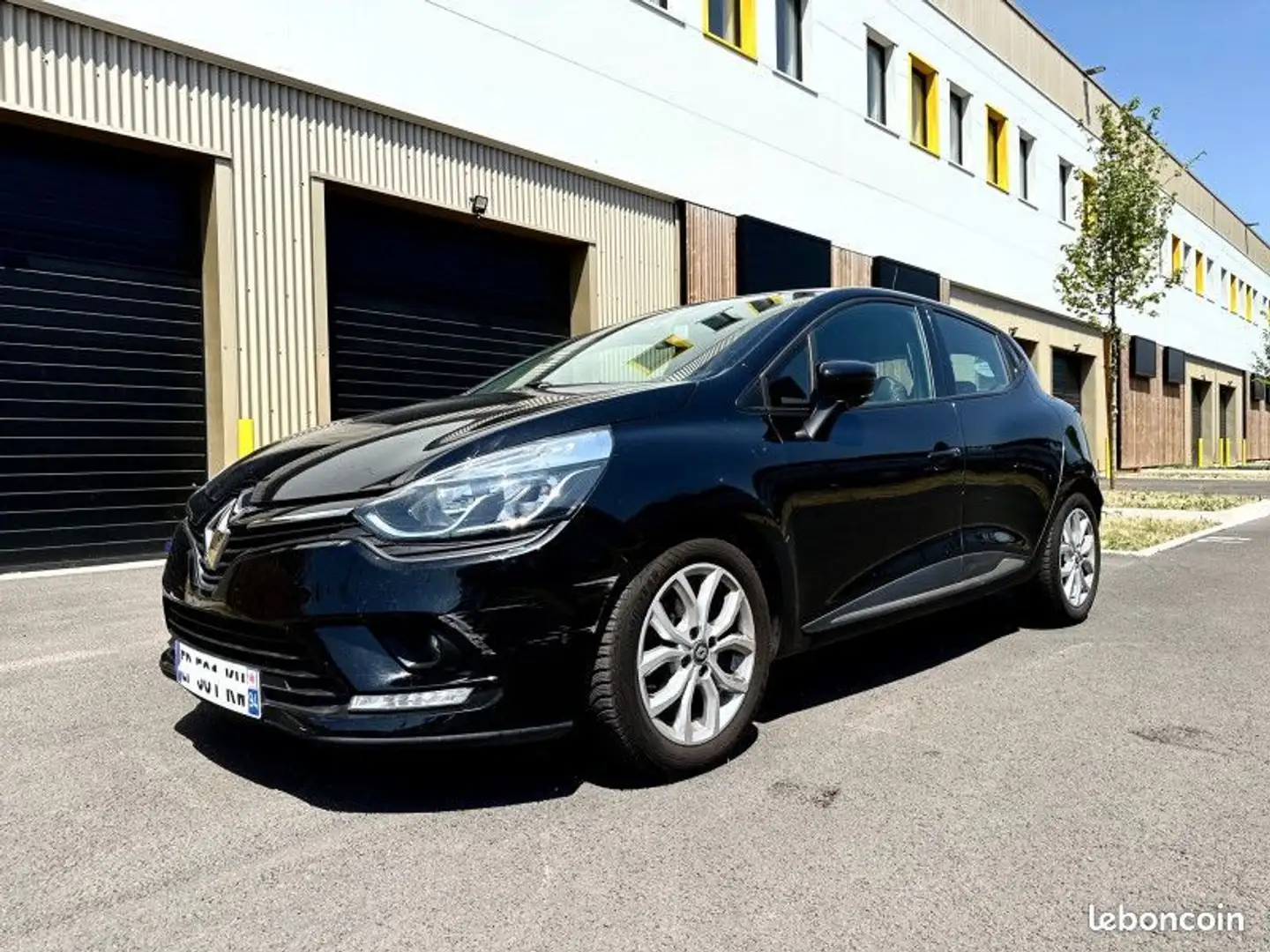 Renault Clio IV 1.5 DCI 90CH ENERGY BUSINESS EDC 5P Noir - 1