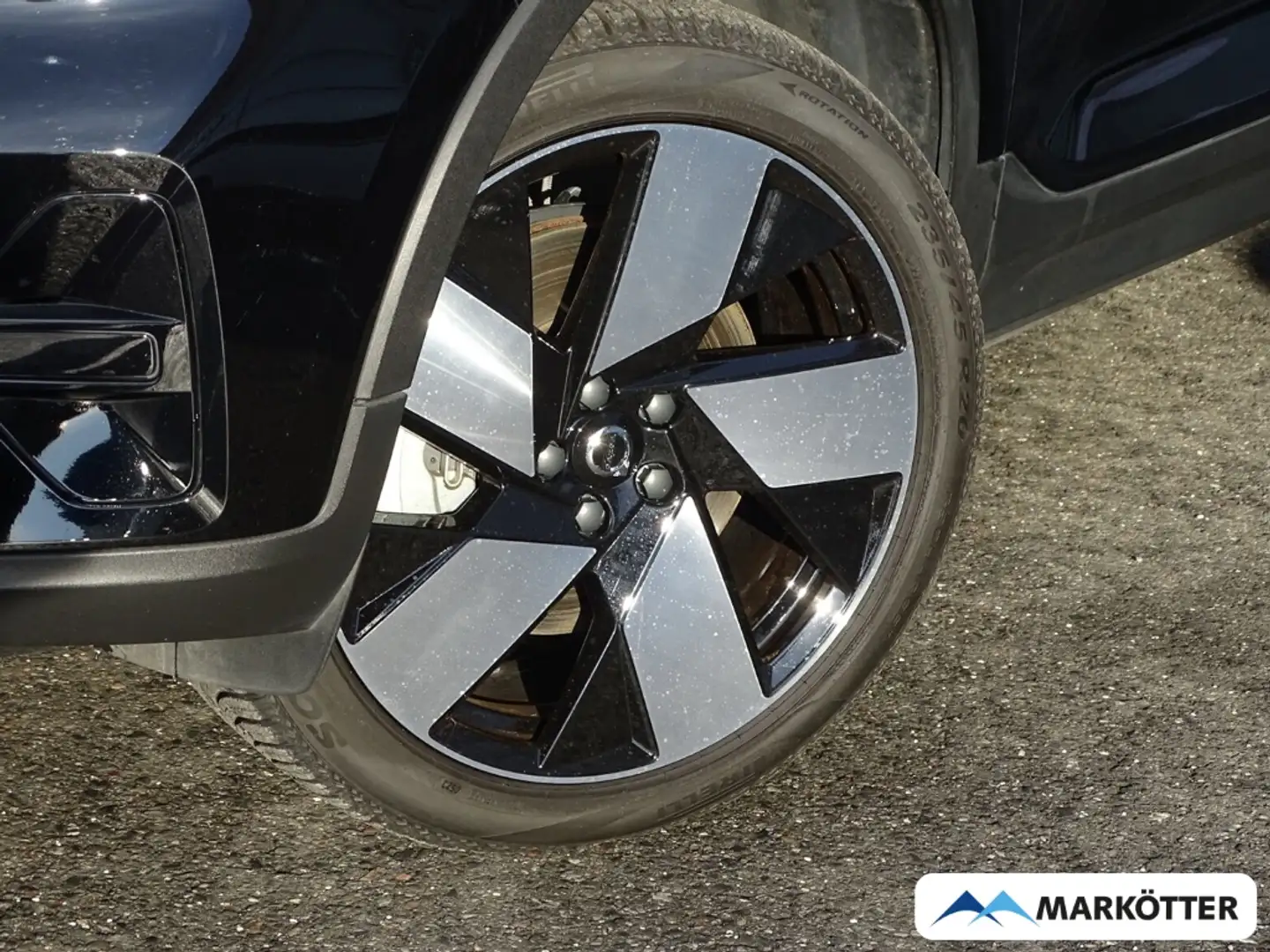 Volvo XC40 Core Recharge Pure Electric 2WD RFK Schwarz - 2