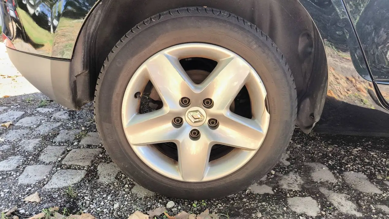 Renault Megane Berline — photo 16