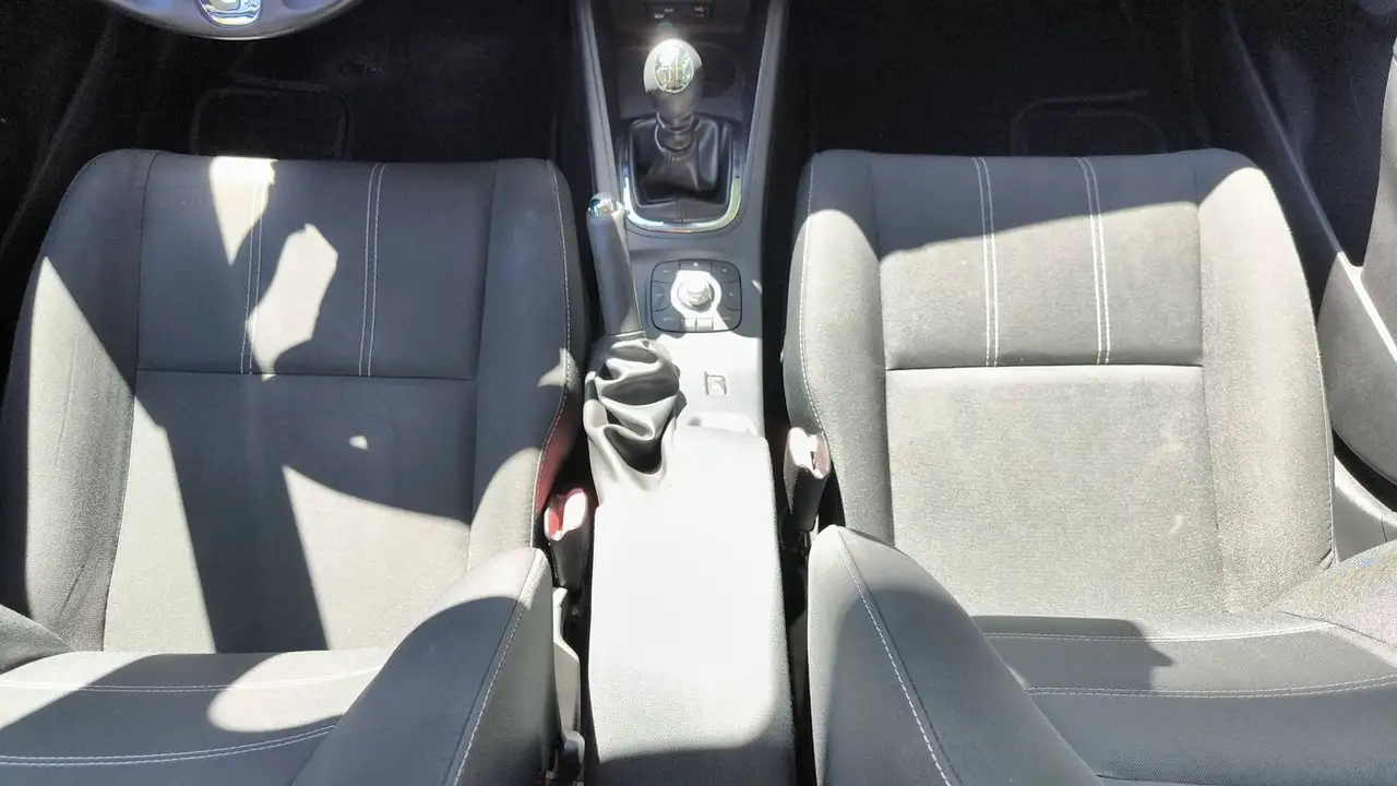 Renault Megane Berline — photo 29