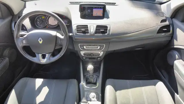 Renault Megane view 11
