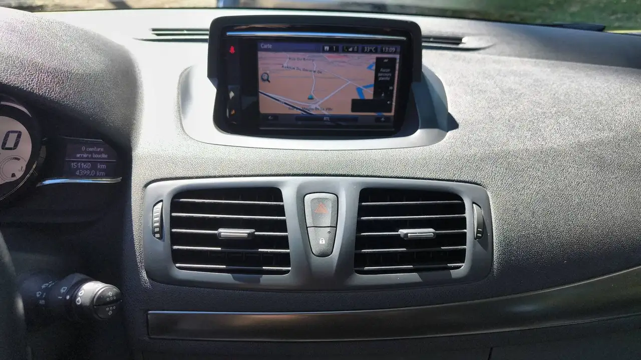 Renault Megane Berline — photo 23
