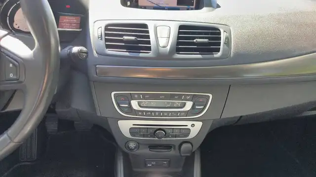 Renault Megane view 13