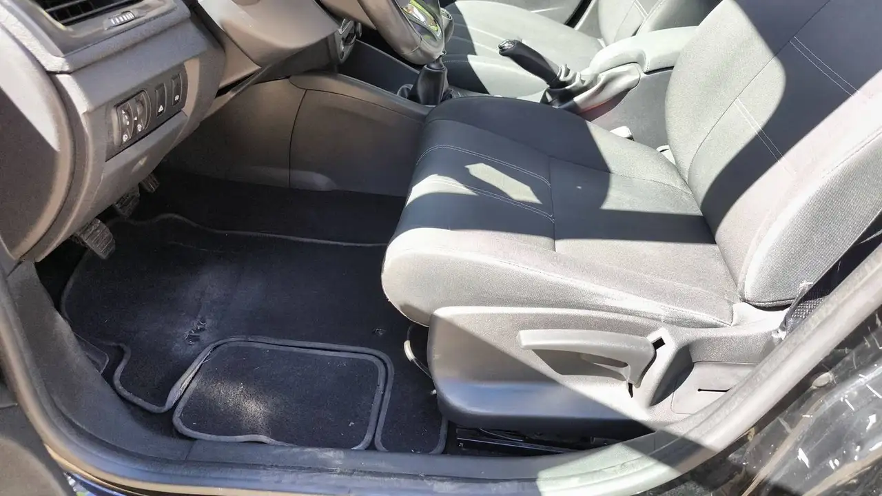 Renault Megane Berline — photo 26