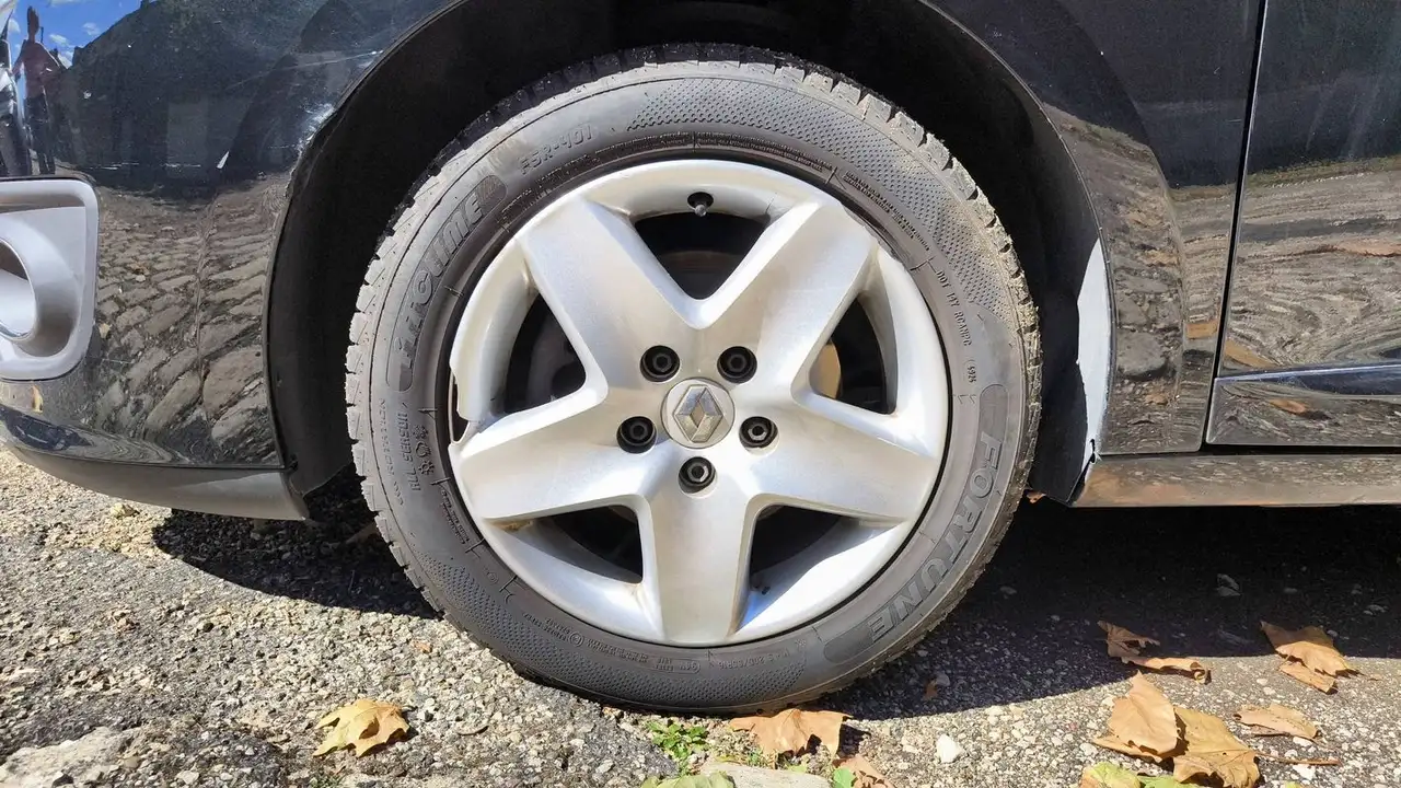 Renault Megane Berline — photo 18