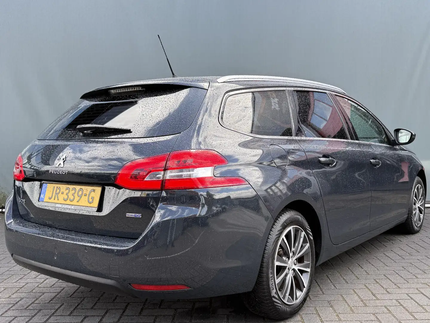 Peugeot 308 SW BWJ 2016 1.6 120 PK BlueHDI Allure NAVI / CLIMA Gris - 2