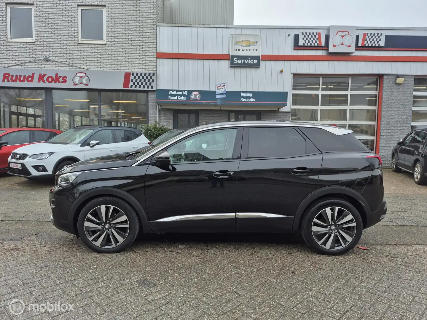 Peugeot 3008 1.2 PURETECH BLUE LEASE PREMIUM / Dealer onderhoud Schwarz - 2