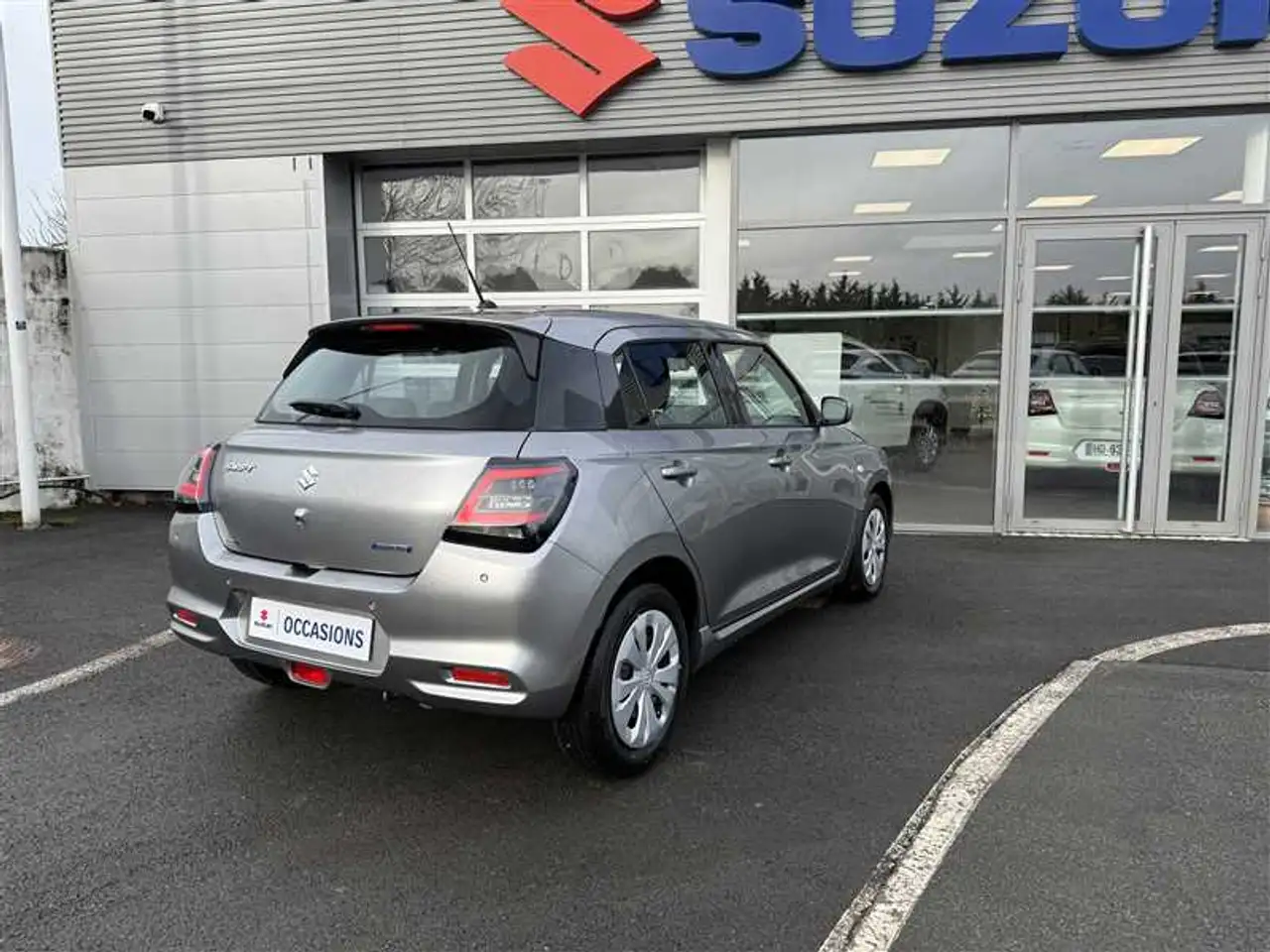 Suzuki Swift 2025 — фото 15
