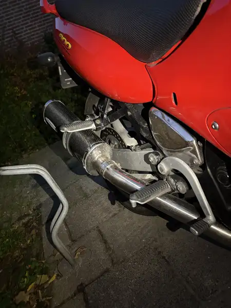 Suzuki GSX 600 - foto 8