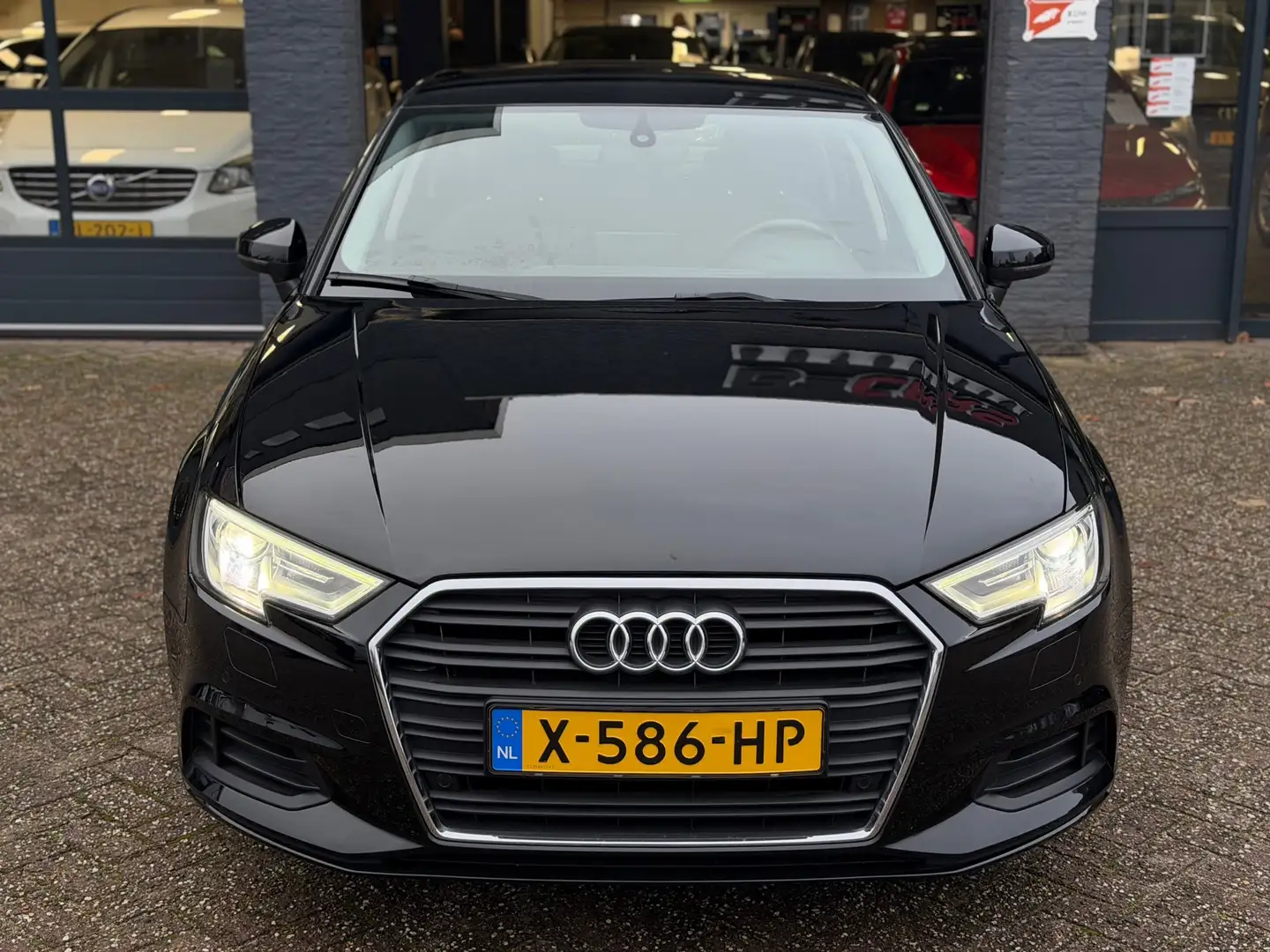 Audi A3 Limousine 1.0 TFSI S-Line FACELIFT|AIRCO|NAVI|PDC| Zwart - 2